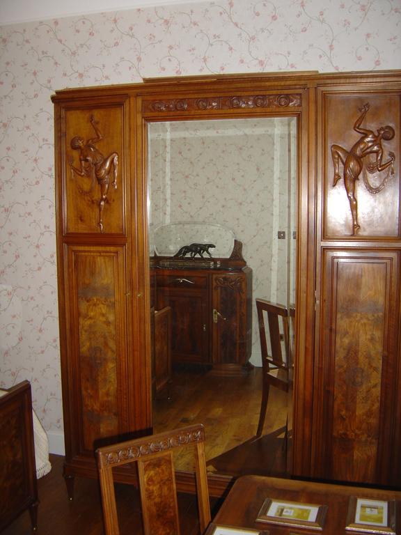 Le Terrondou Hotell Vic-sur-Cère Rum bild